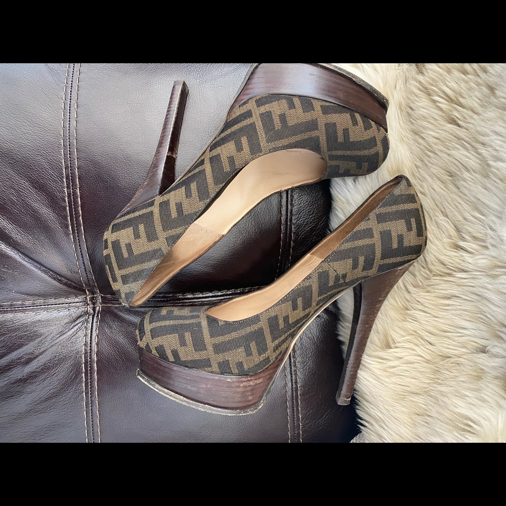 Fendi Tobacco Zucca Print Canvas Pumps size 40.5